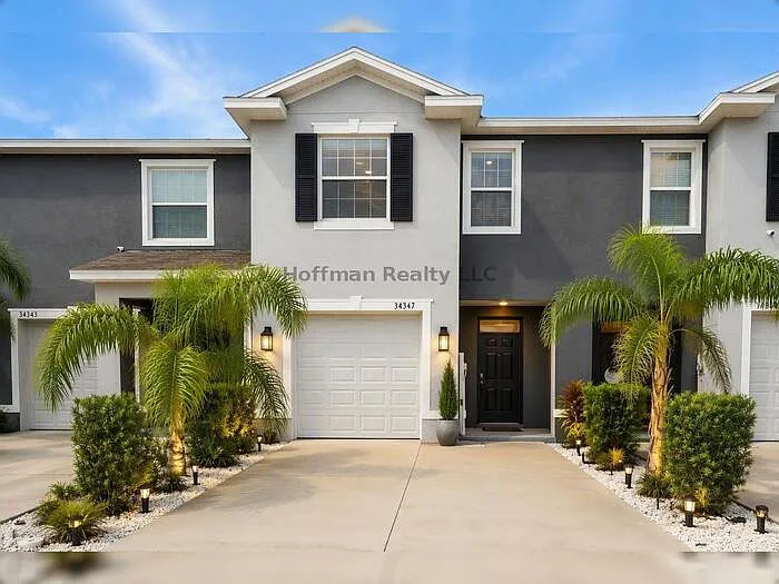 3 bed, 2.5 bath, 1673 sqft, $1,995 — Photo 1