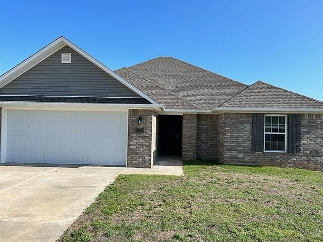 1st image of 2113 Brown Bear Ln