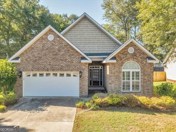 102 Reflection Dr, Bonaire, GA 31005