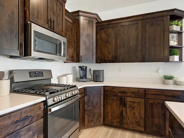 2305 S 630 W — Photo 15