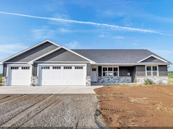 3735 Harolds Way, Suamico, WI 54173