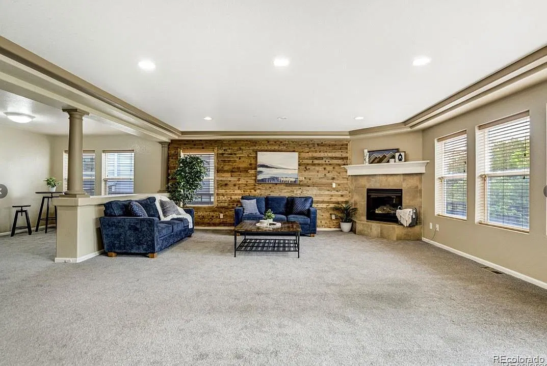 6 bed, 4.5 bath, 4328 sqft, $4,250 — Photo 4