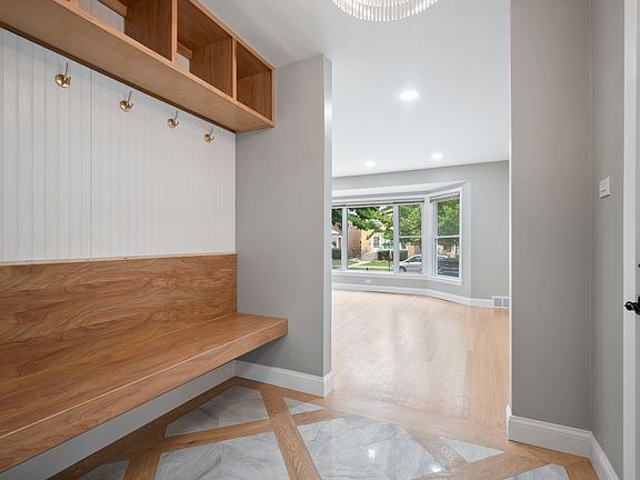2nd image of 3021 W Birchwood Ave