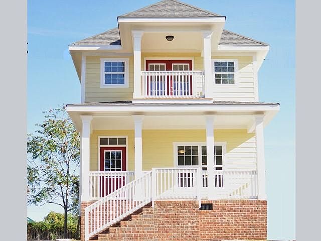 1st image of 838 Palmetto St