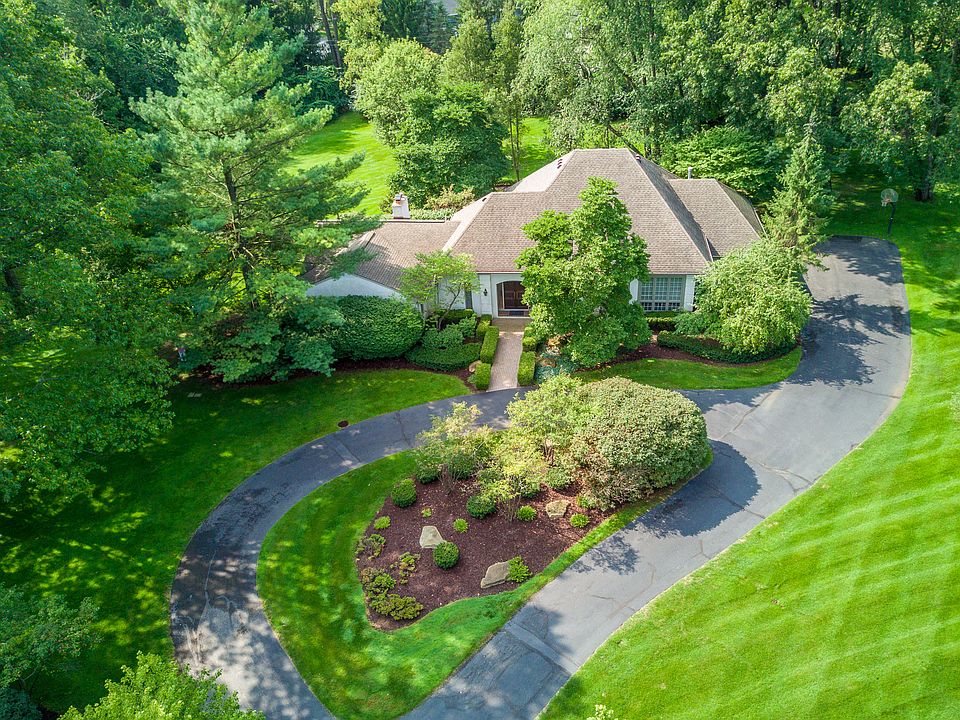 1st image of 25775 Franklin Park Dr