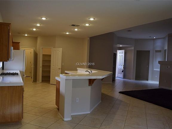 3rd image of 4219 Livorno Ave #0