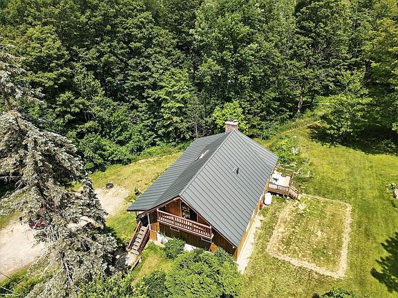 4th image of 3 Flagg Hill Rd