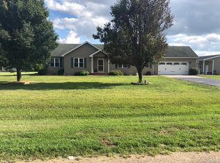 14318 Grandview Dr, Manito, IL 61546