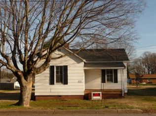 321 S 4th Ave, Mayodan, NC 27027