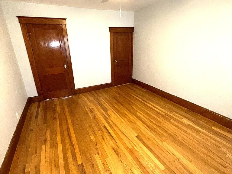 75 Sterling St #4 — Photo 6