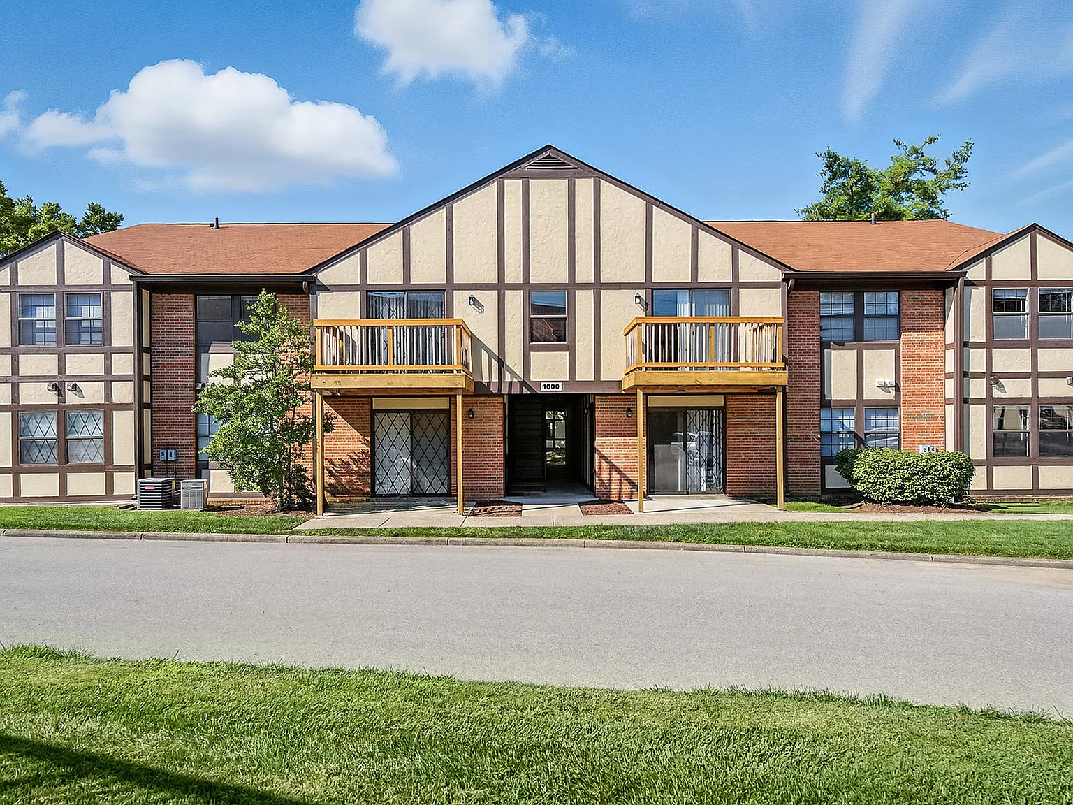 Devonshire Apartments — Photo 4
