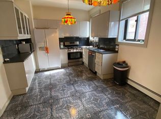 5039 194th St, Fresh Meadows, NY 11365