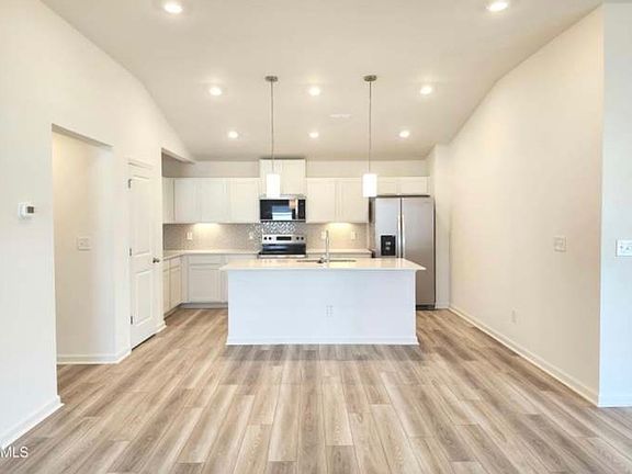 3rd image of 2845 Springtooth Dr