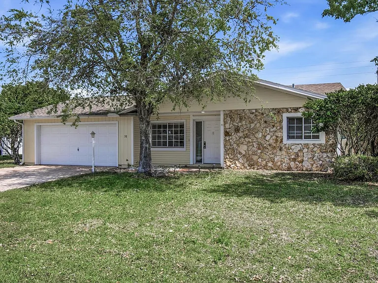38 E Diamond Dr — Photo 4