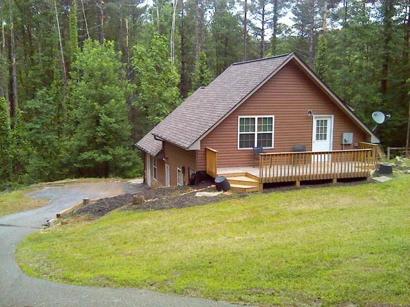 429 Deerfield Dr, Dahlonega, GA 30533