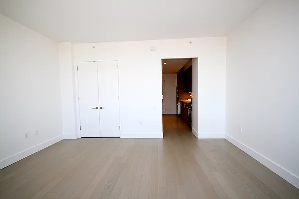 Rented by Red Apple Group | media 24