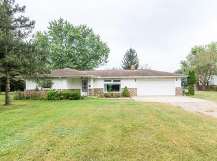 8909 Silver Dr, Dexter, MI 48130