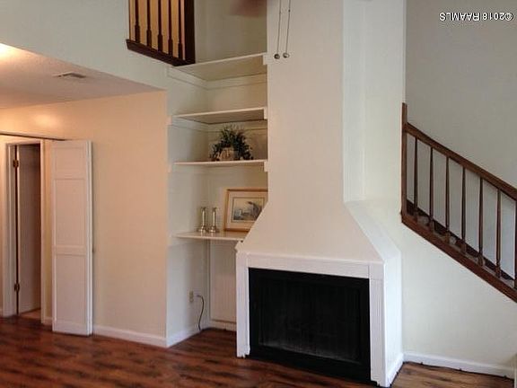 5th image of 103 Williamsburg Cir APT C