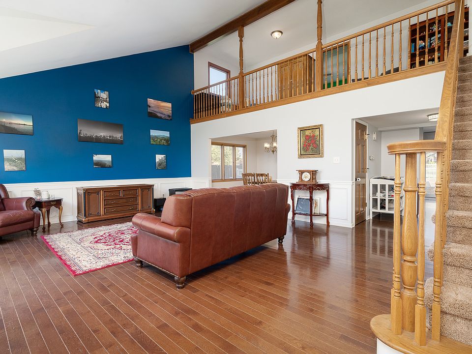 2nd image of 17653 Greenfield Ct