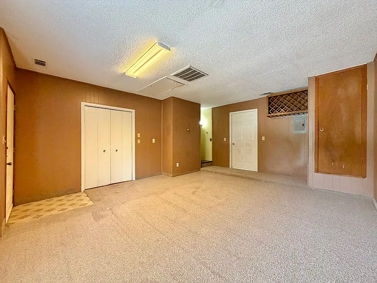 2110 Warfield Way — Photo 26