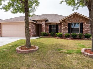 715 Gunters Mountain Ln, Wylie, TX 75098