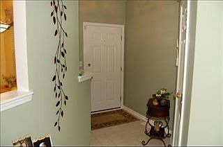 2nd image of 3084 Autumn Lake Dr
