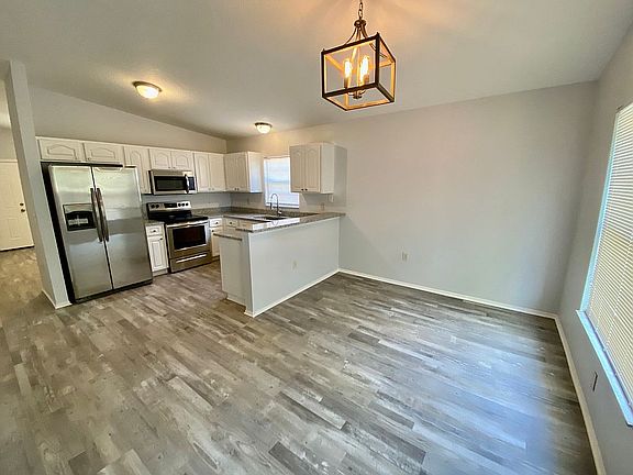5th image of 3105 N 29th St