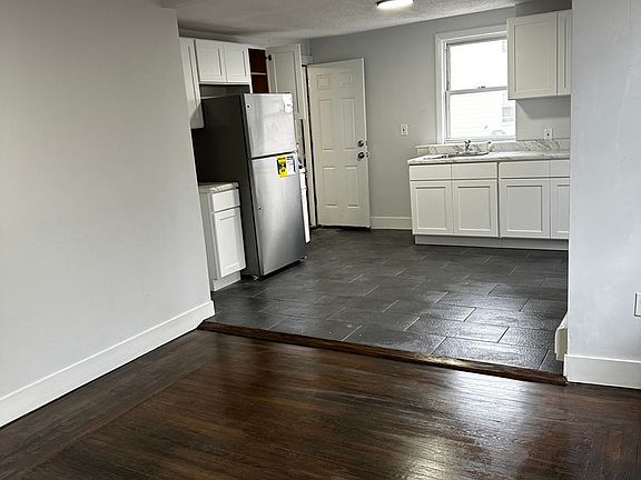 5th image of 57 Thompson St #2R