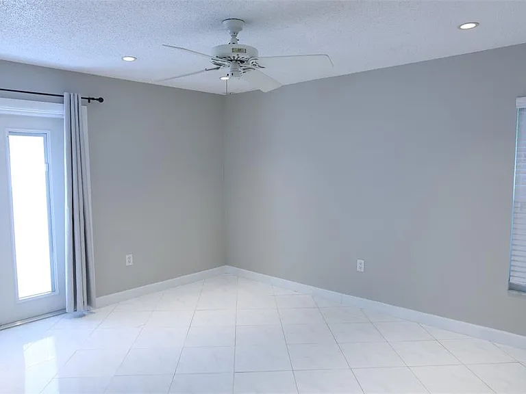 3121 Bordeaux Ln — Photo 13