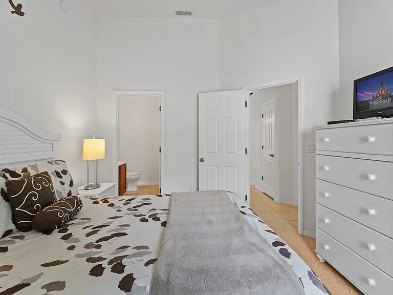 Dharma Cir — Photo 23