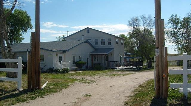 1st image of 4055 Pheasant Ln