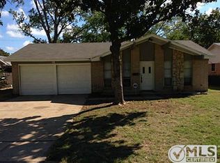 1813 Pamela Ln, Fort Worth, TX 76112