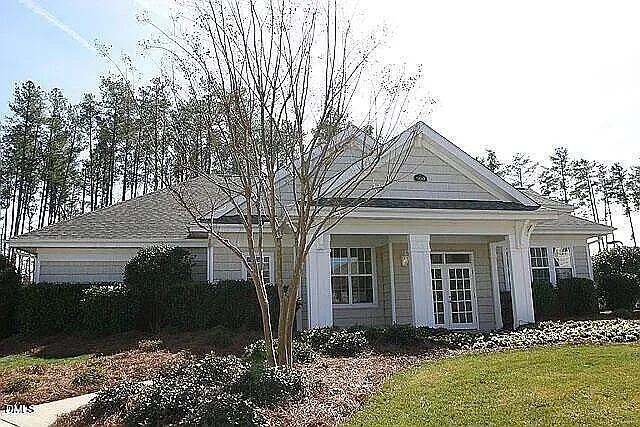 822 Providence Glen Dr — Photo 15