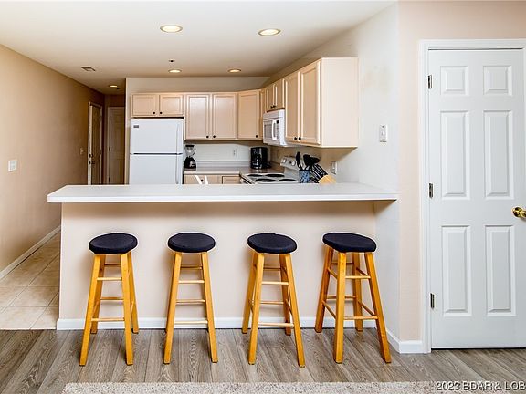 3rd image of 93 Cedar Glen Ct Unit 3A