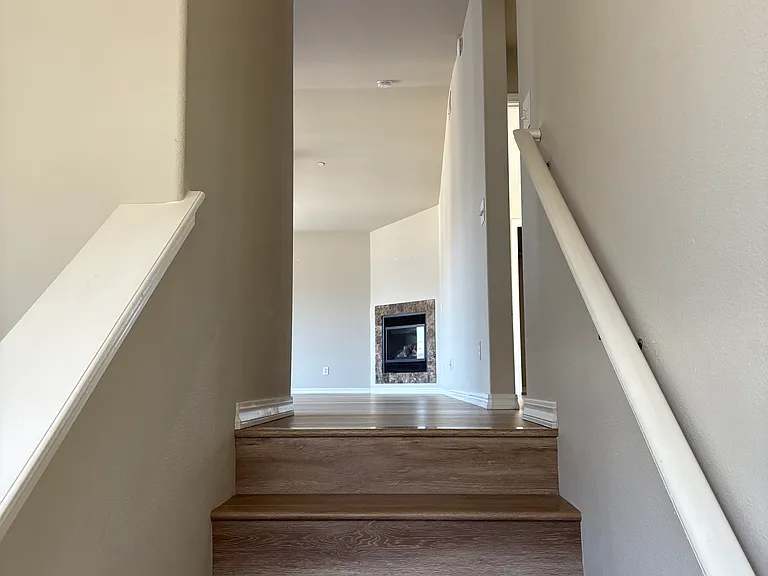 249 N 7th St — Photo 25