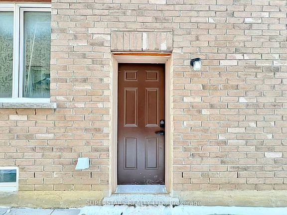 3rd image of 11 Bloom St #Basement