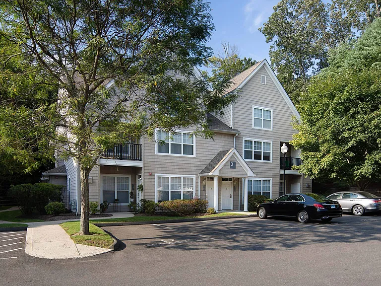 Riverwood at New Canaan — Photo 20