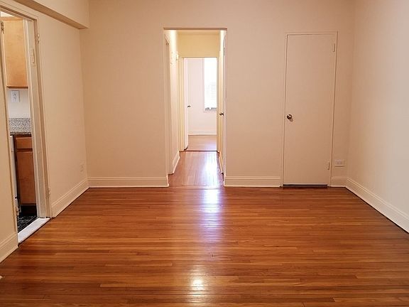 4th image of 8319 141st St APT 527
