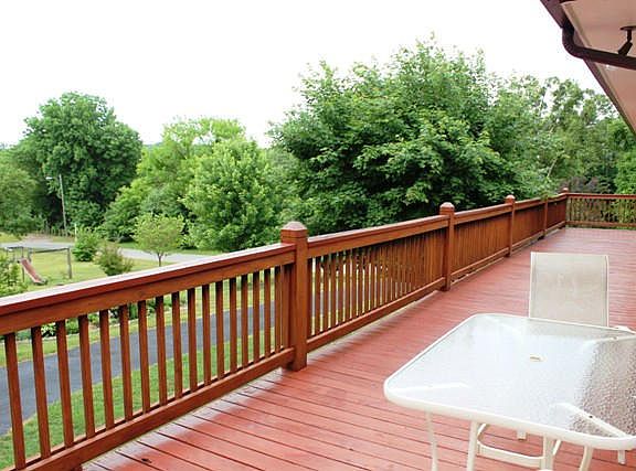 5th image of 85 Lakeview Dr