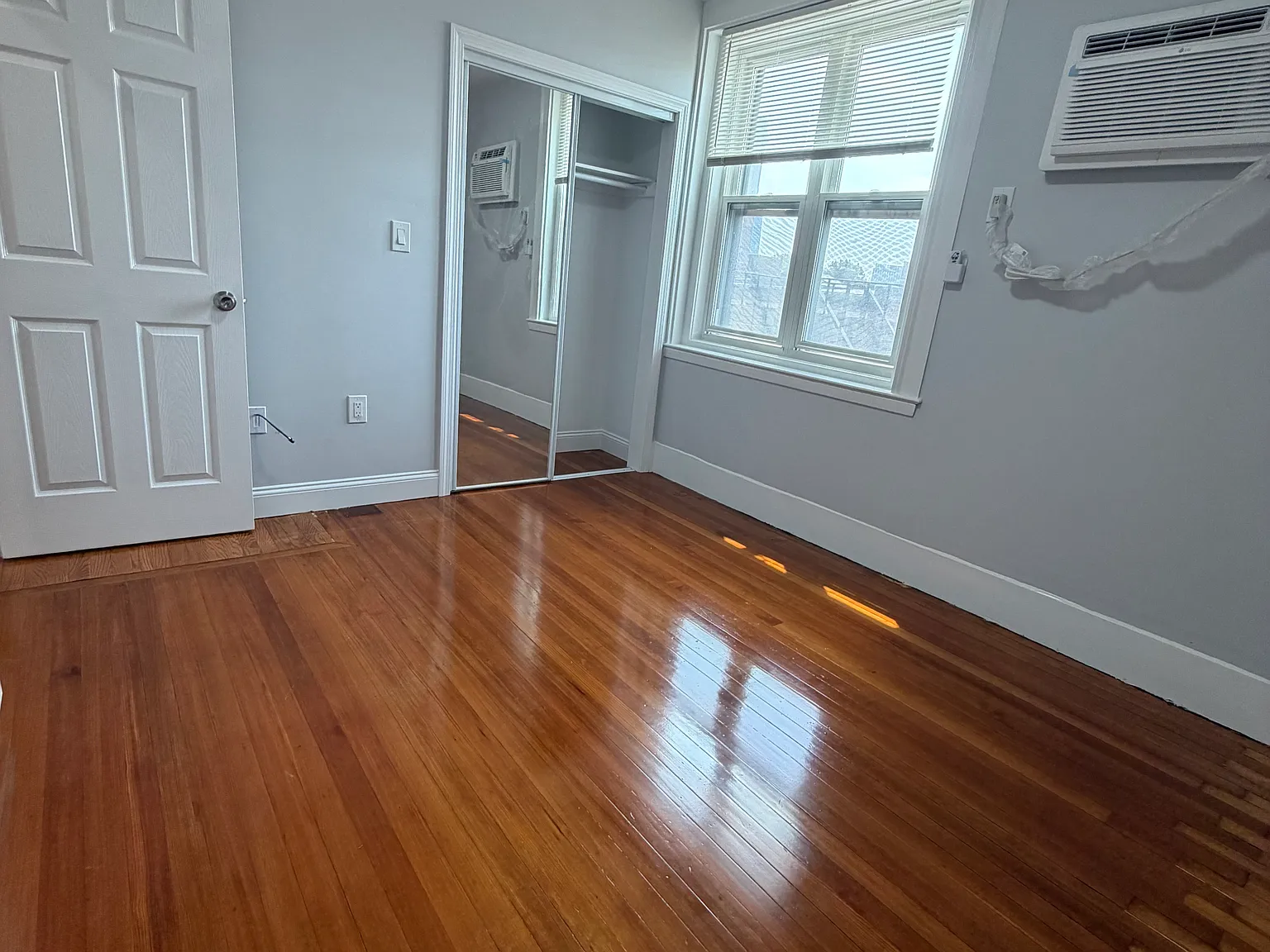 2 bed, 630 sqft, $3,600 — Photo 3