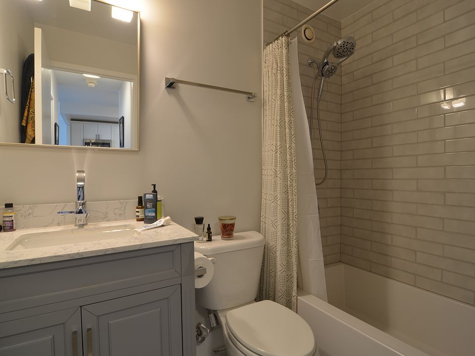 1st image of 211 E Ohio St APT 2304