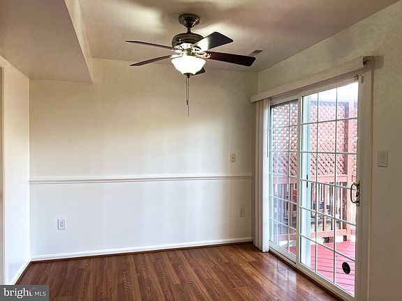 5th image of 4722 S Park Ct