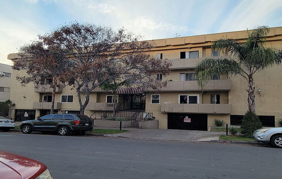 1st image of 447 S Berendo St