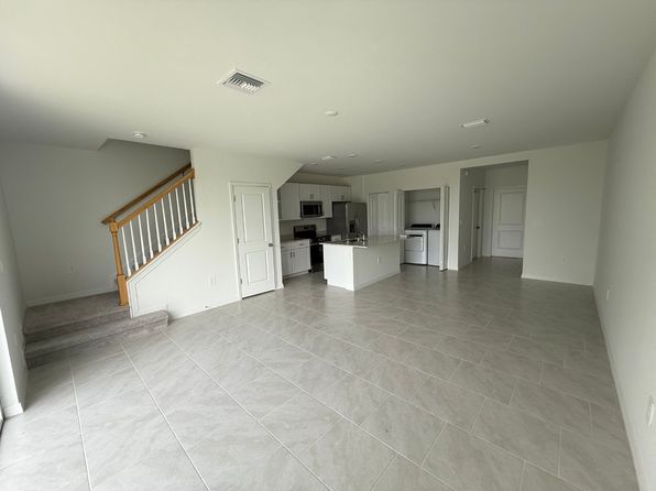 4204 Caterina Ct #4204, North Fort Myers, FL 33917 – 3-bedroom rental in North Fort Myers