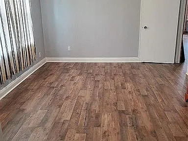 545 W Wood St — Photo 11
