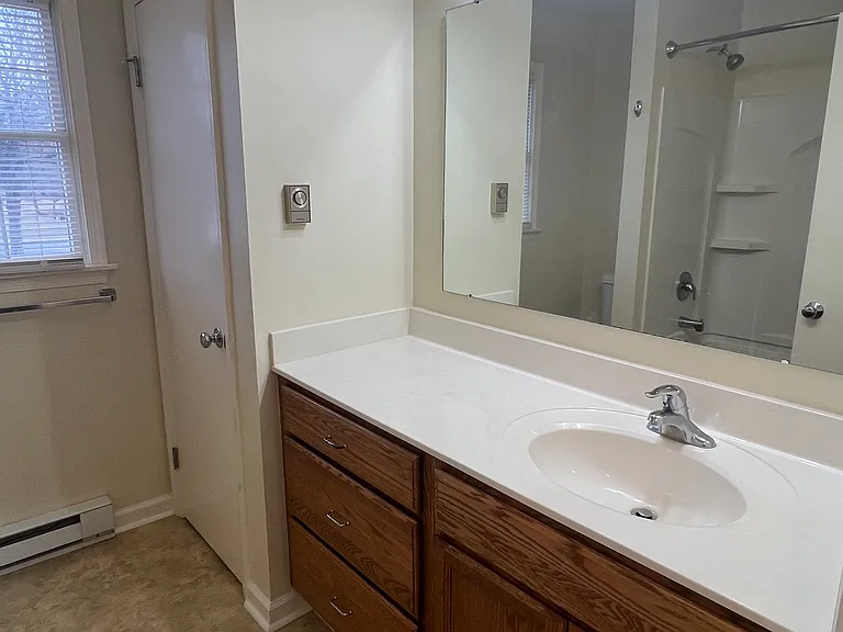 122 E Coover St #D — Photo 11