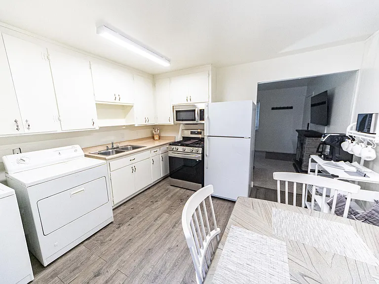 2708 Armstrong Ave #A — Photo 15