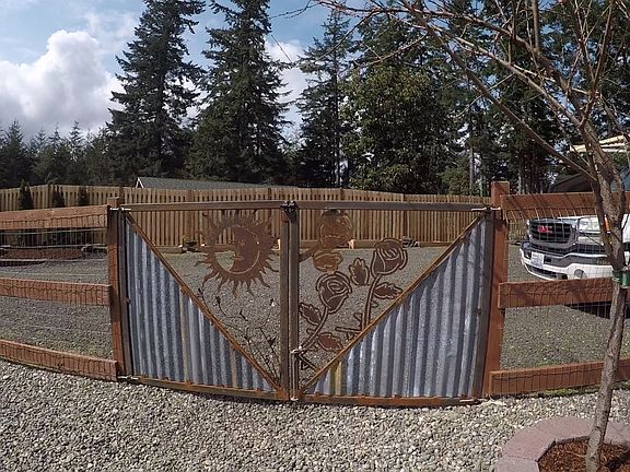 2nd image of 70 E Majesty Ct