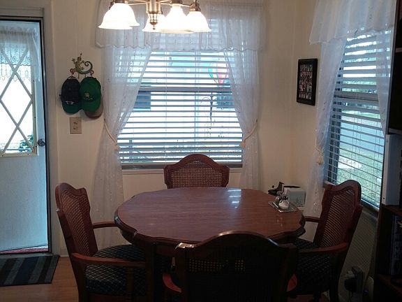 5th image of 193 Jacaranda Dr