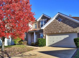 385 Carr Manor Ct, Ballwin, MO 63021